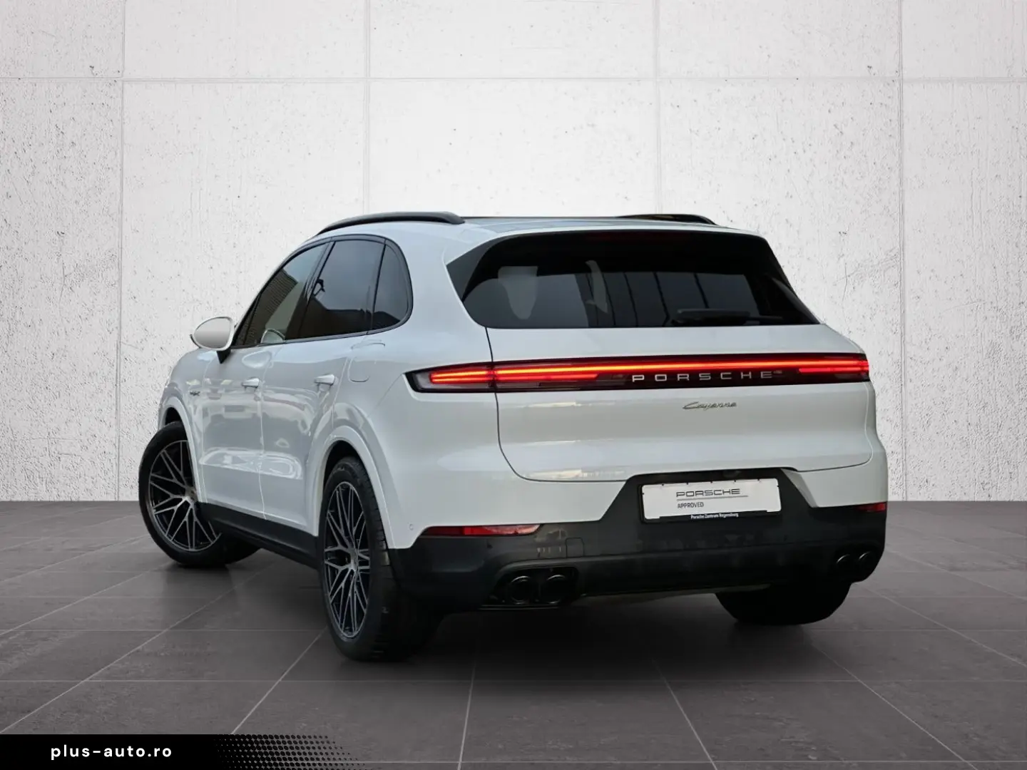 PORSCHE Cayenne E-Hybrid BOSE 360 Grad Kamera