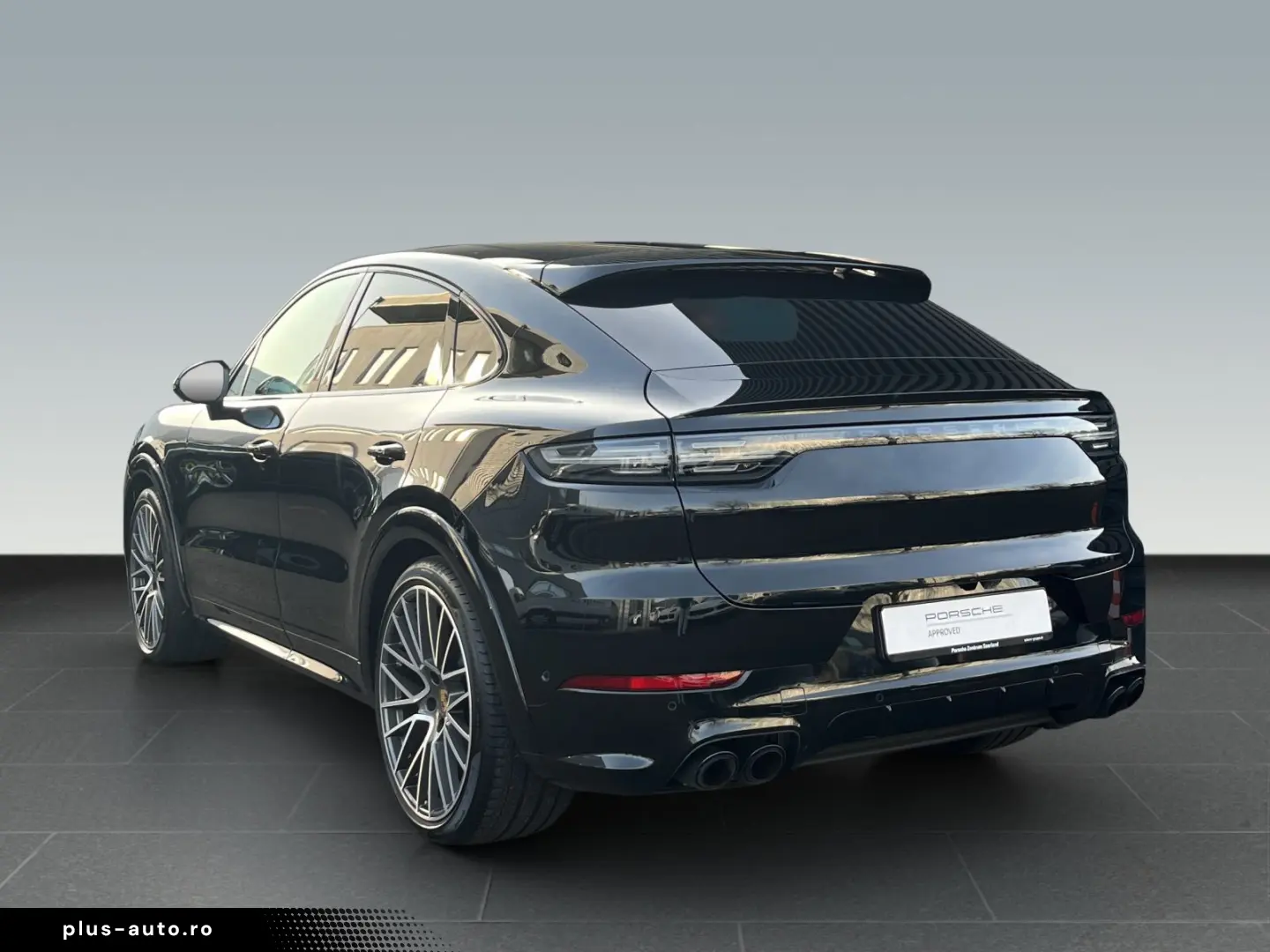 PORSCHE Cayenne GTS Coupe