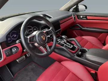 PORSCHE Cayenne GTS Coupe