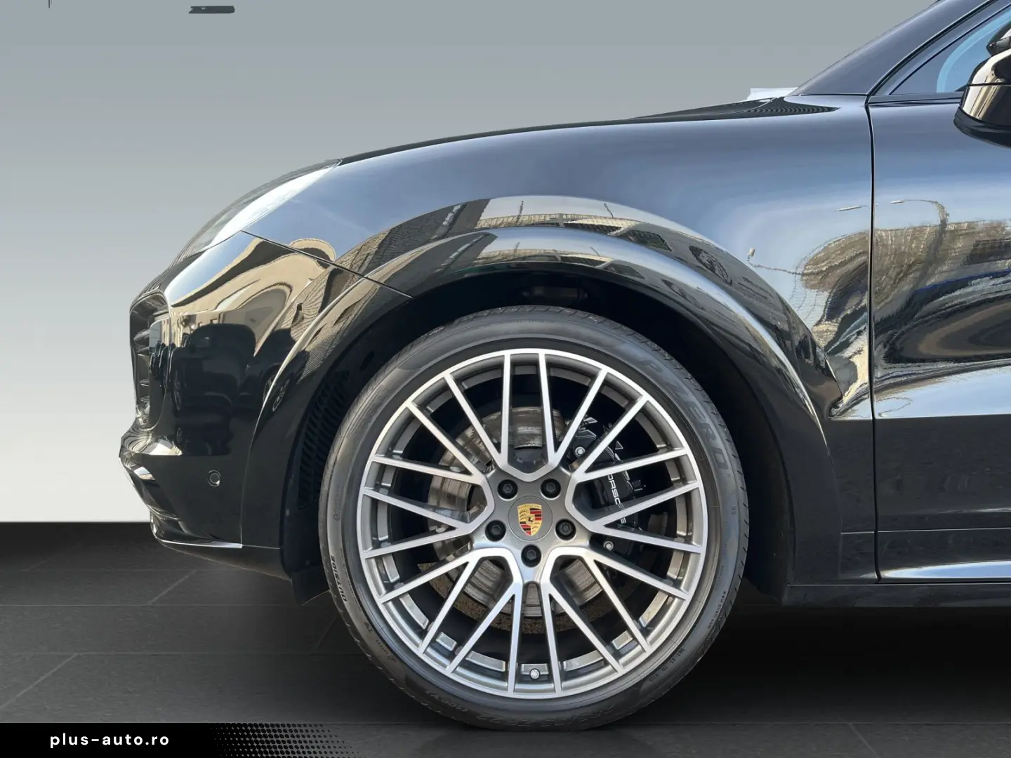 PORSCHE Cayenne GTS Coupe