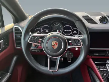 PORSCHE Cayenne GTS Coupe