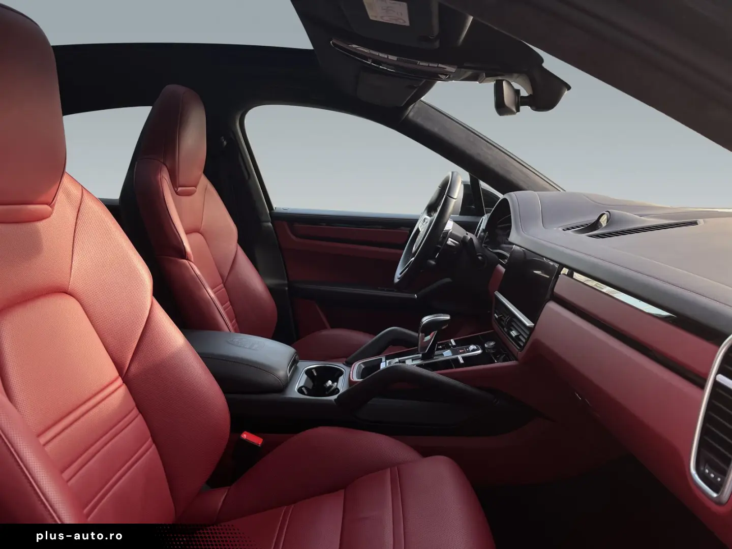 PORSCHE Cayenne GTS Coupe