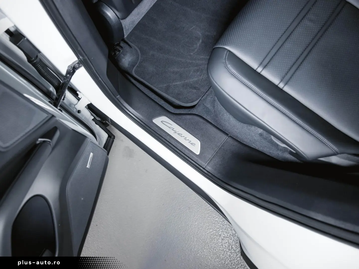 PORSCHE Cayenne E-Hybrid Coupé Luftfederung AHK BOSE