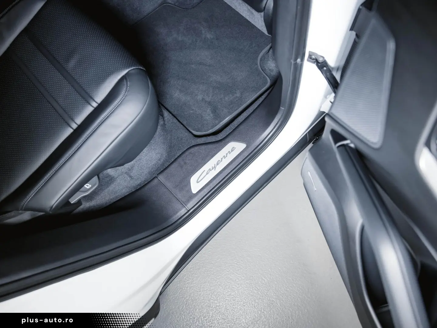 PORSCHE Cayenne E-Hybrid Coupé Luftfederung AHK BOSE