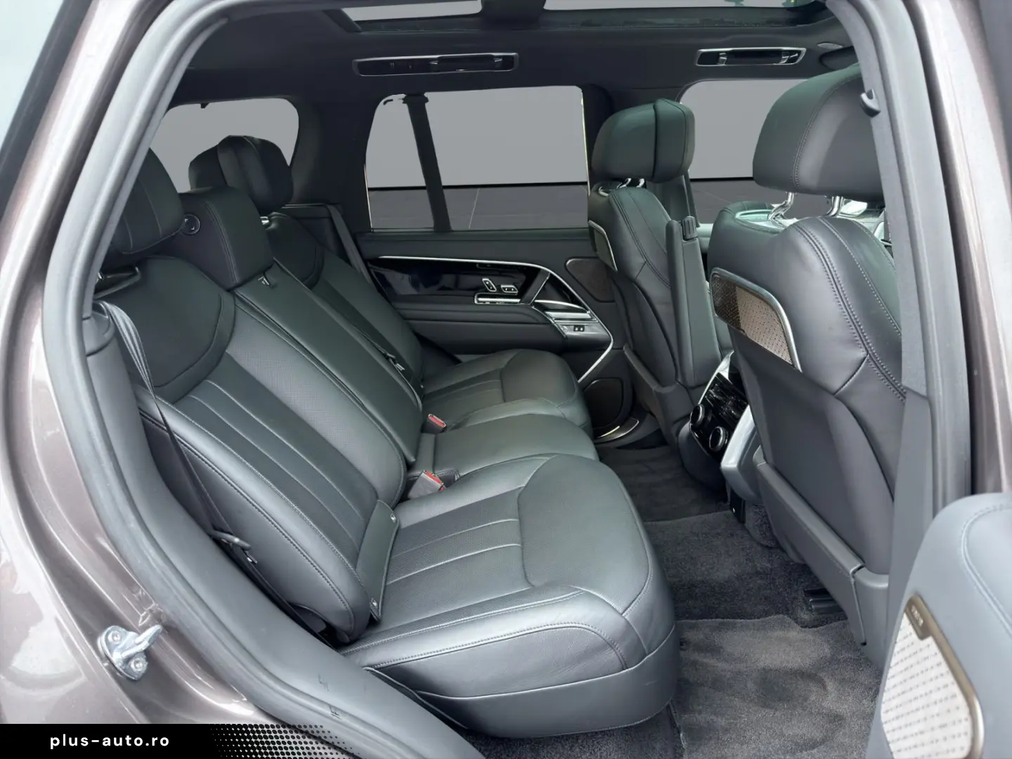 LAND ROVER Range Rover D350 Autobiography AHK Standheizung