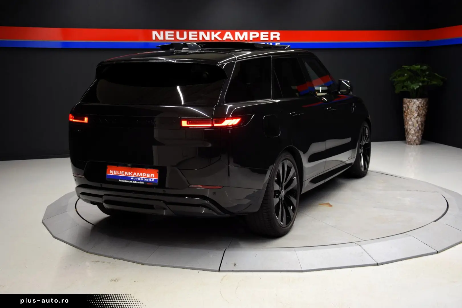 LAND ROVER Range Rover Sport D350 Autobiography SV Bespoke