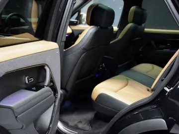 LAND ROVER Range Rover Sport D350 Autobiography SV Bespoke