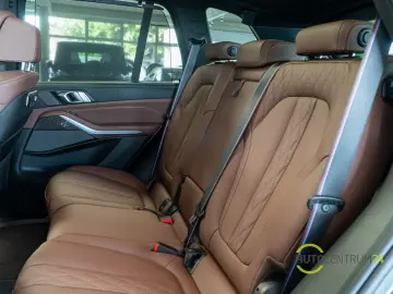 BMW X5 40d M Sport 7-Sitz Inno Luft Pano AHK Massage