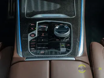 BMW X5 40d M Sport 7-Sitz Inno Luft Pano AHK Massage