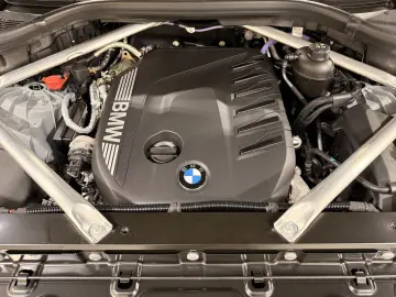 BMW X5 xDrive40d M Sportpaket 7-Sitze Luftfeder AHK