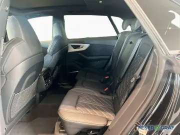 AUDI Q8 50 TDI qu tiptr. 2 x S line - AHK - PANO -