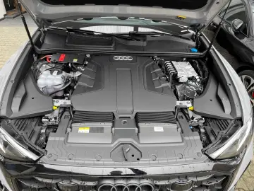 AUDI Q8 50 TDI quattro S line   Nardograu