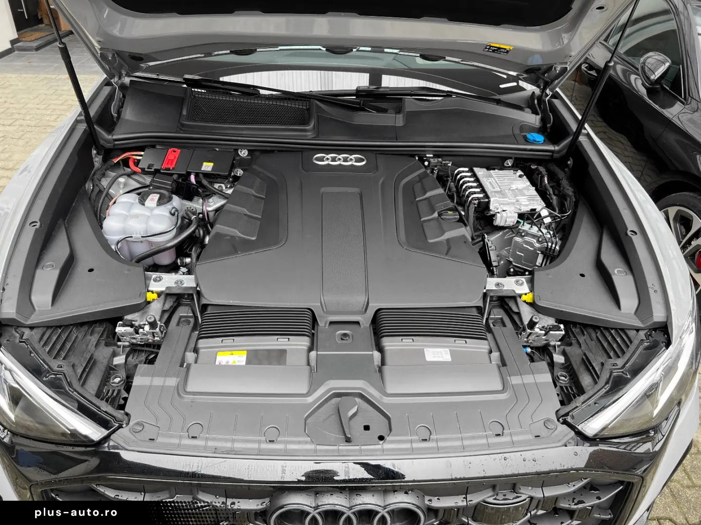 AUDI Q8 50 TDI quattro S line   Nardograu