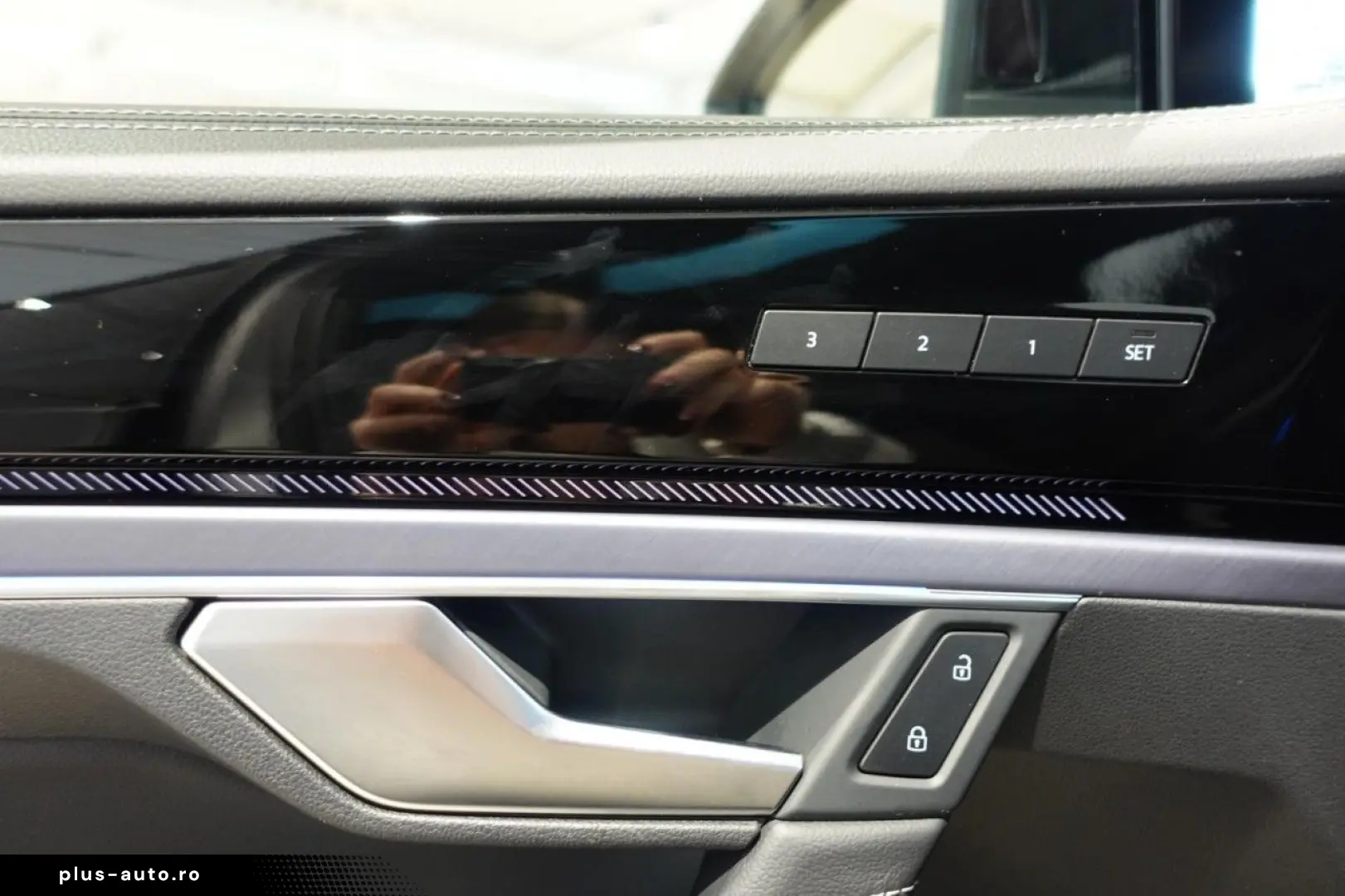 VW Touareg R-Line 3.0TDI 4M AHK PanoStandh RFK Navi