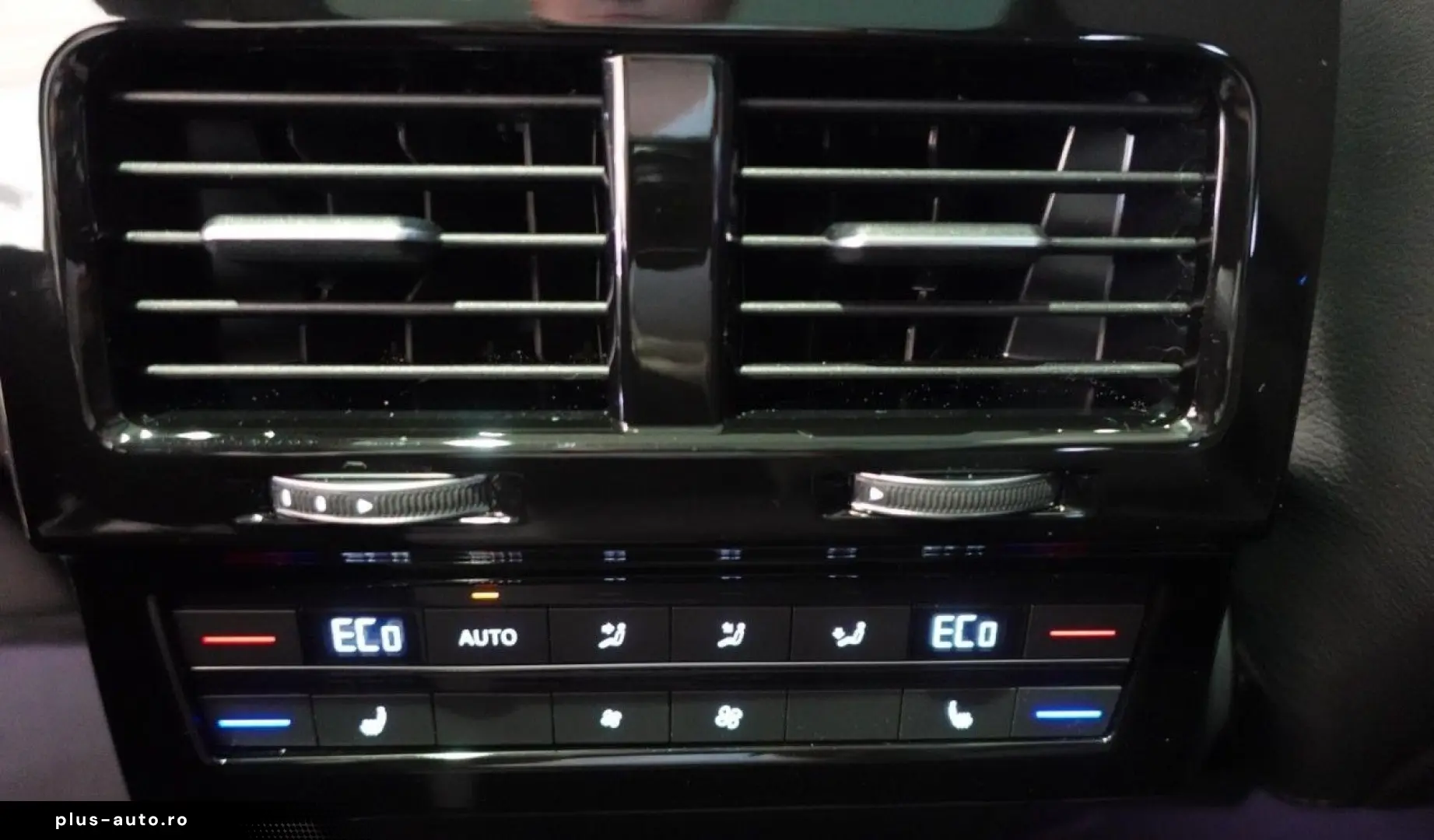 VW Touareg R-Line 3.0TDI 4M AHK PanoStandh RFK Navi