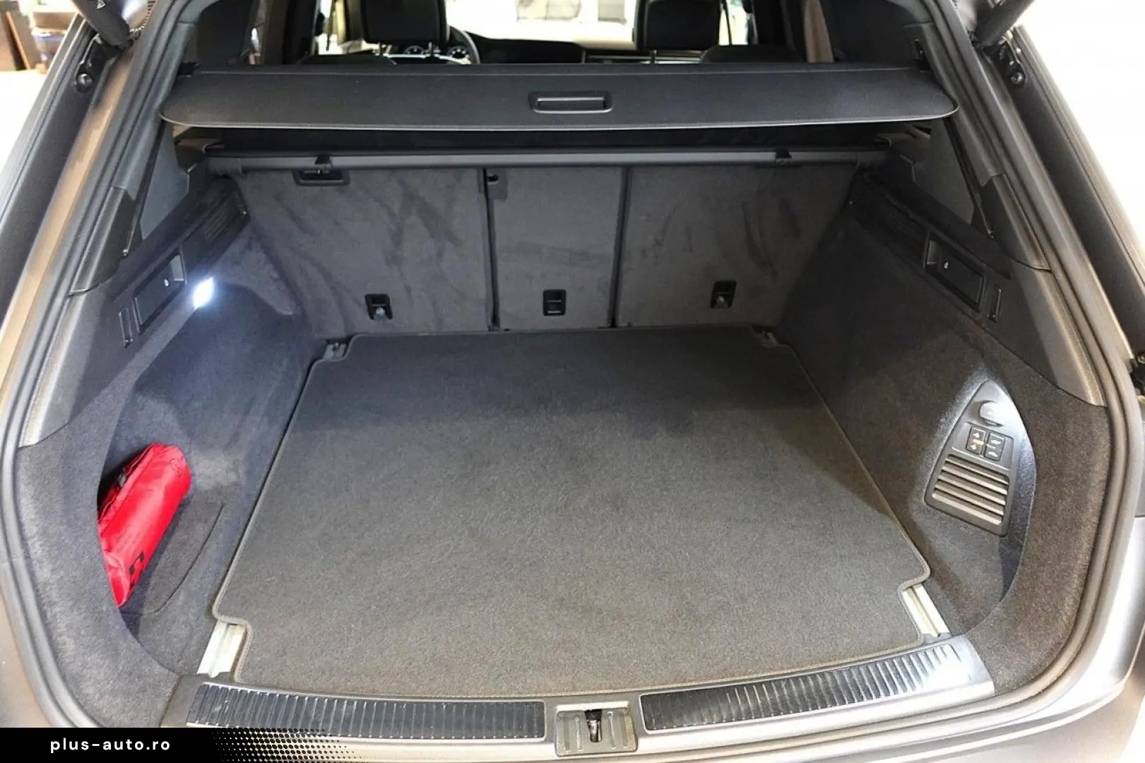 VW Touareg R-Line 3.0TDI 4M AHK PanoStandh RFK Navi