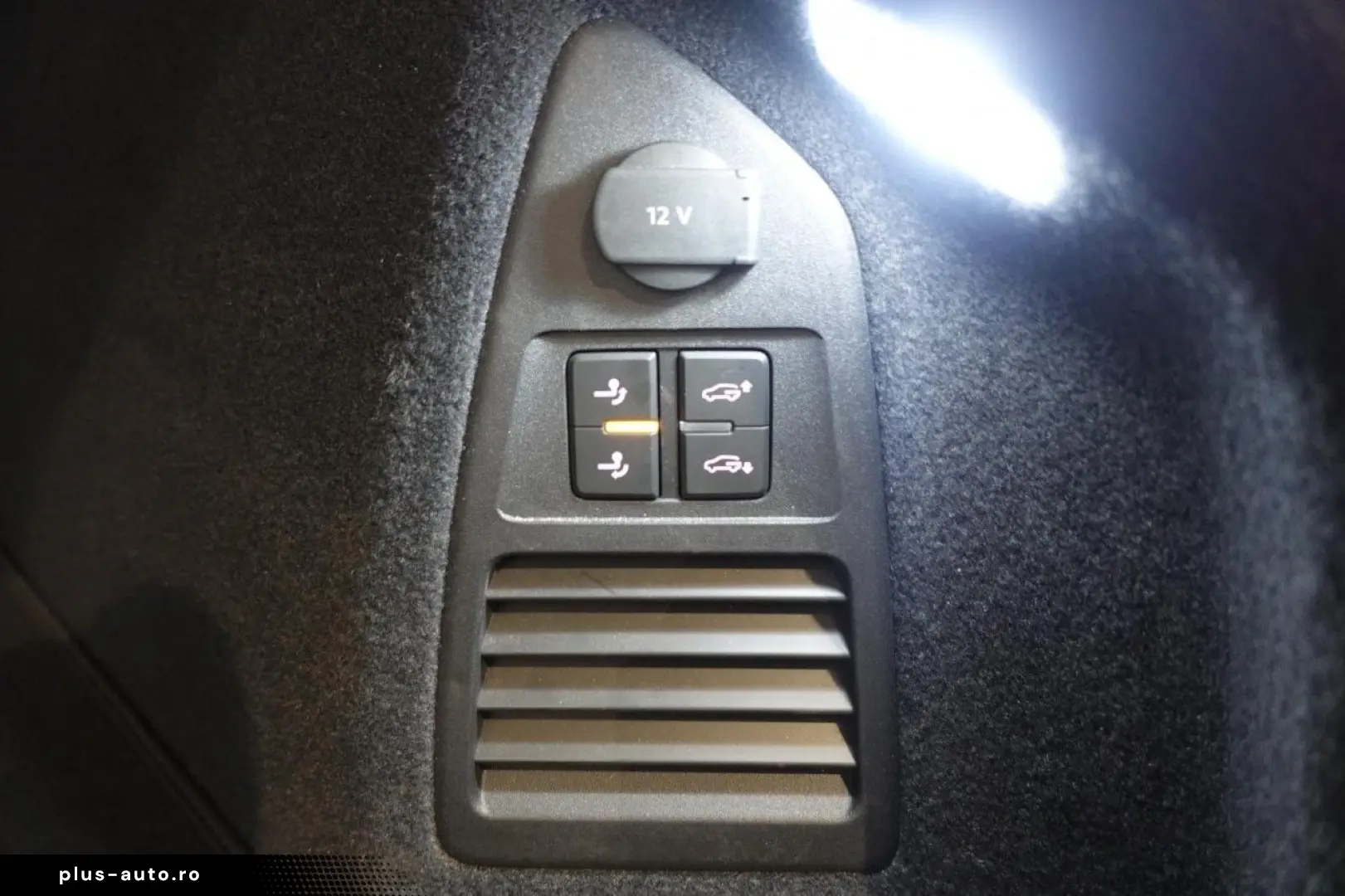 VW Touareg R-Line 3.0TDI 4M AHK PanoStandh RFK Navi