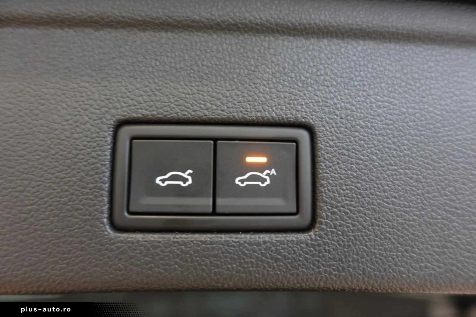 VW Touareg R-Line 3.0TDI 4M AHK PanoStandh RFK Navi