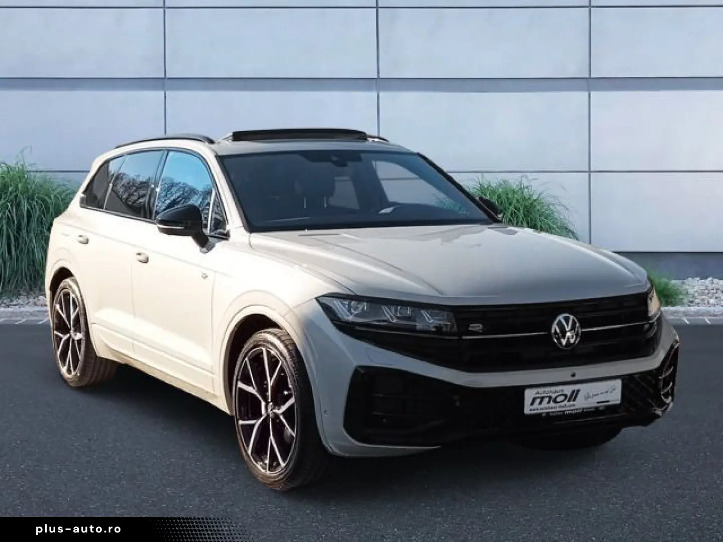 VW Touareg R-Line 3 0 l V6 TDI SCR 4MOTION 210 kW (