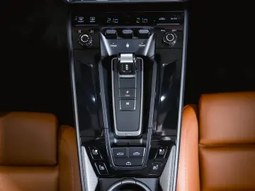 PORSCHE 911 Carrera GTS Club Leder BOSE Nachtsichtassist