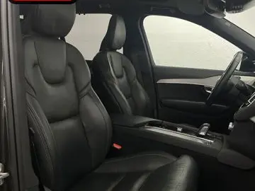 VOLVO XC90 B5 R-DESIGN AWD 7SITZ PANO B&W AHK POLESTAR