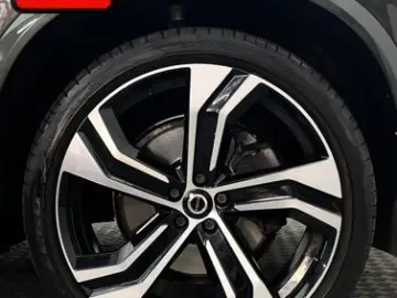 VOLVO XC90 B5 R-DESIGN AWD 7SITZ PANO B&W AHK POLESTAR