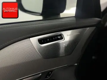 VOLVO XC90 B5 R-DESIGN AWD 7SITZ PANO B&W AHK POLESTAR