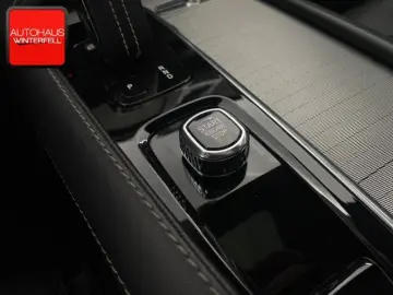 VOLVO XC90 B5 R-DESIGN AWD 7SITZ PANO B&W AHK POLESTAR