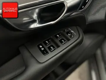 VOLVO XC90 B5 R-DESIGN AWD 7SITZ PANO B&W AHK POLESTAR