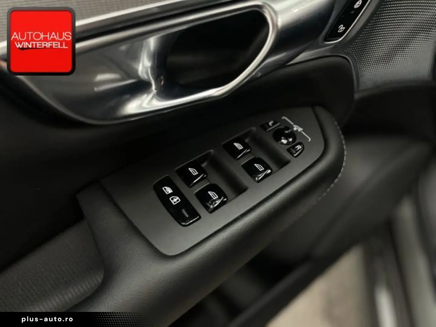 VOLVO XC90 B5 R-DESIGN AWD 7SITZ PANO B&W AHK POLESTAR