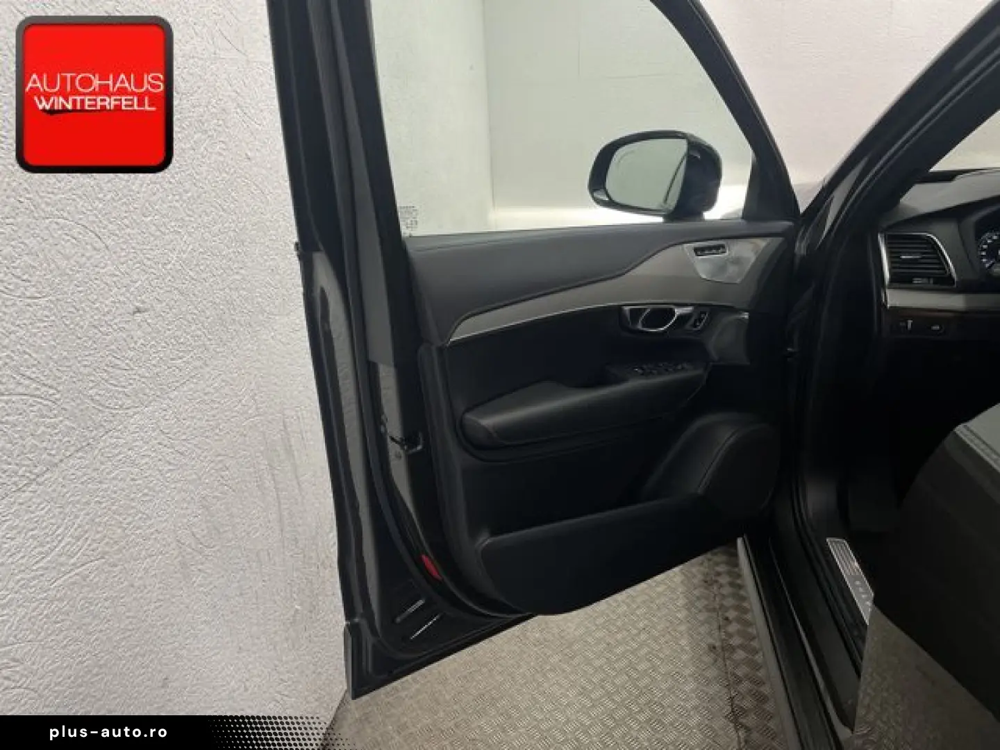 VOLVO XC90 B5 R-DESIGN AWD 7SITZ PANO B&W AHK POLESTAR