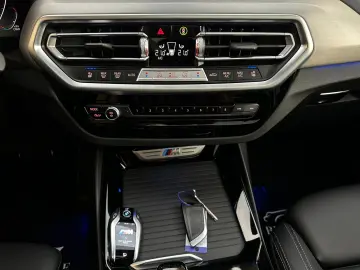 BMW X3 M40d PANO Sitzkl Laser AHK StandH H&K 360