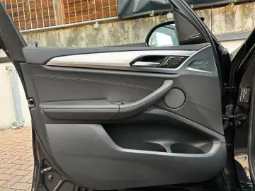 BMW X3 M40d PANO Sitzkl Laser AHK StandH H&K 360