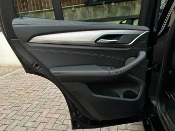 BMW X3 M40d PANO Sitzkl Laser AHK StandH H&K 360