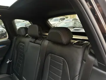 BMW X3 M40d PANO Sitzkl Laser AHK StandH H&K 360