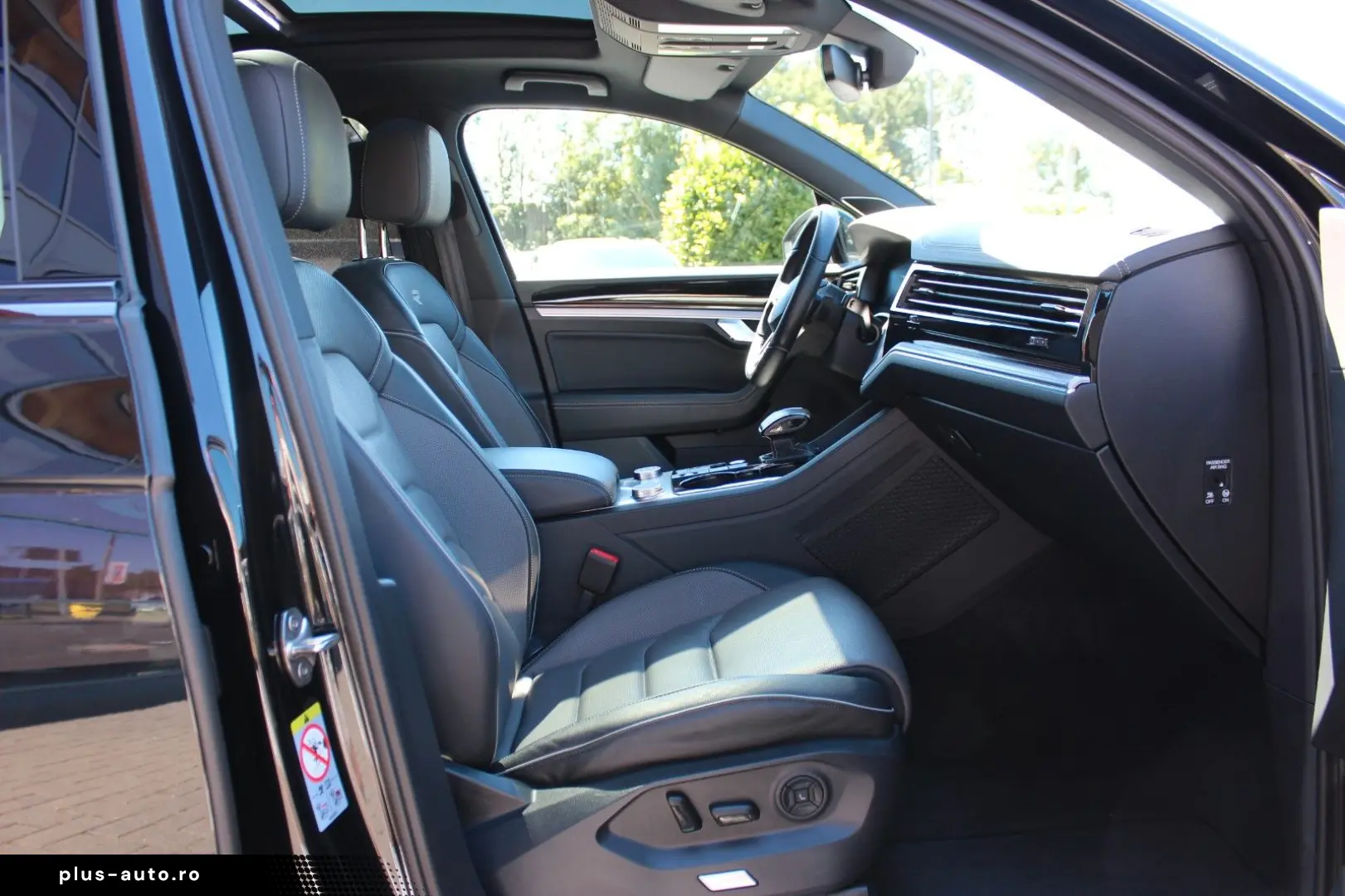 VW Touareg R-Line IQ LED Stdhzg AHK DynAud Luft 21