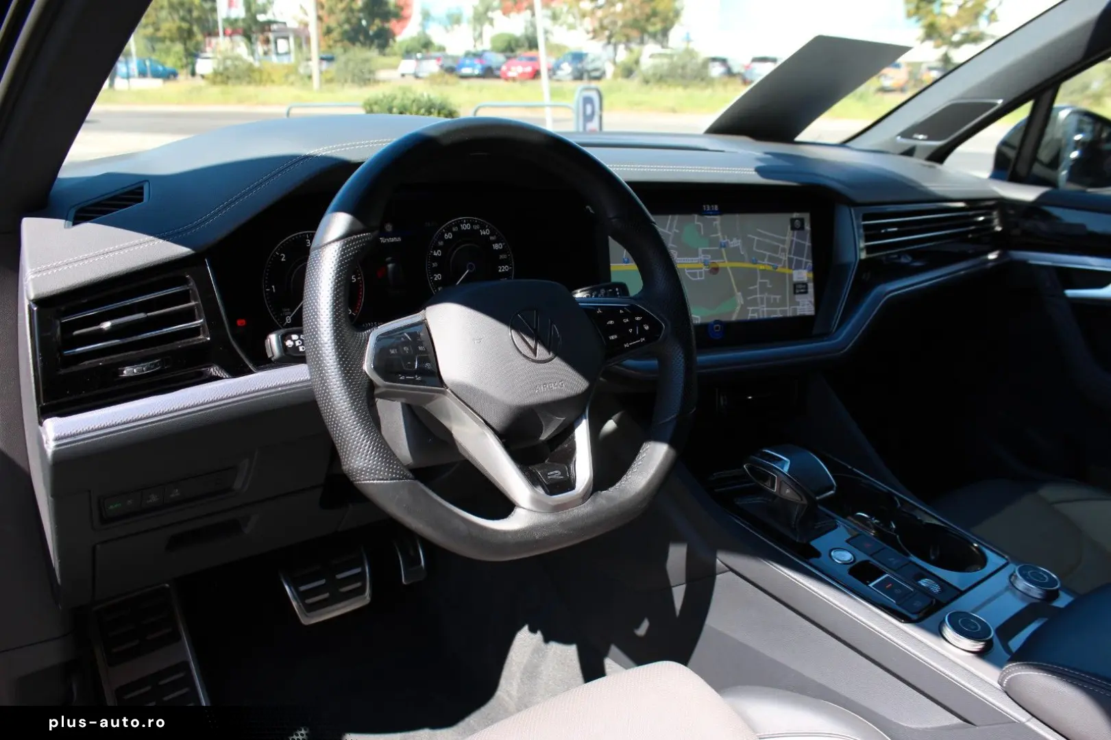 VW Touareg R-Line IQ LED Stdhzg AHK DynAud Luft 21