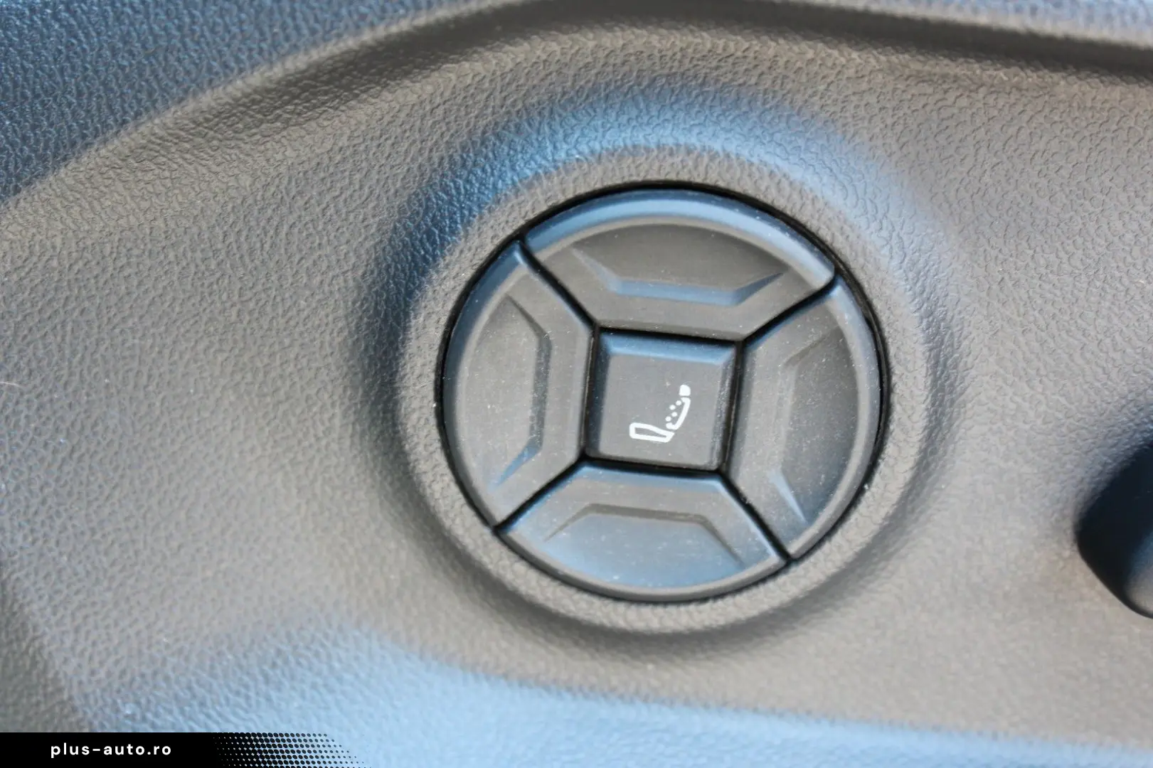 VW Touareg R-Line IQ LED Stdhzg AHK DynAud Luft 21