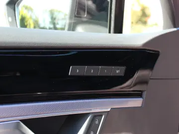 VW Touareg R-Line IQ LED Stdhzg AHK DynAud Luft 21