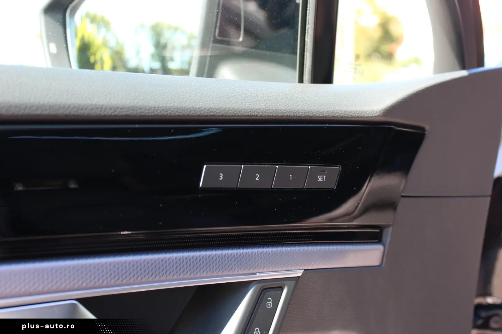 VW Touareg R-Line IQ LED Stdhzg AHK DynAud Luft 21