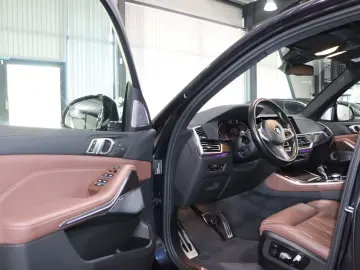 BMW X5 xDrive 40d INDIVIDUAL M-SPORTPAKET SKY-LOUNGE