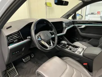 VW Touareg 3.0 TDI R-Line Black Style VOLLAUSSTATTU