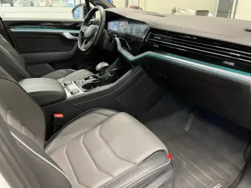 VW Touareg 3.0 TDI R-Line Black Style VOLLAUSSTATTU