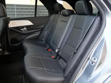 MERCEDES-BENZ GLE 350de 4M. AMG 360 HUD Pan.Bel Burn