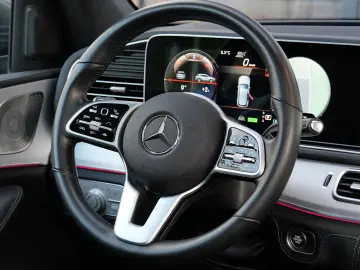 MERCEDES-BENZ GLE 350de 4M. AMG 360 HUD Pan.Bel Burn
