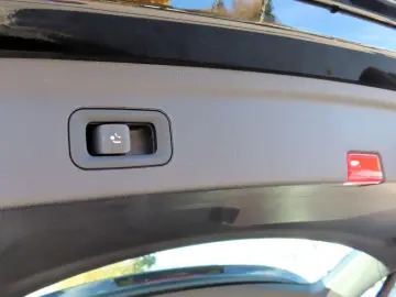 MERCEDES-BENZ GLE 350 de AMG HeadUp Panor Mem AHK 360