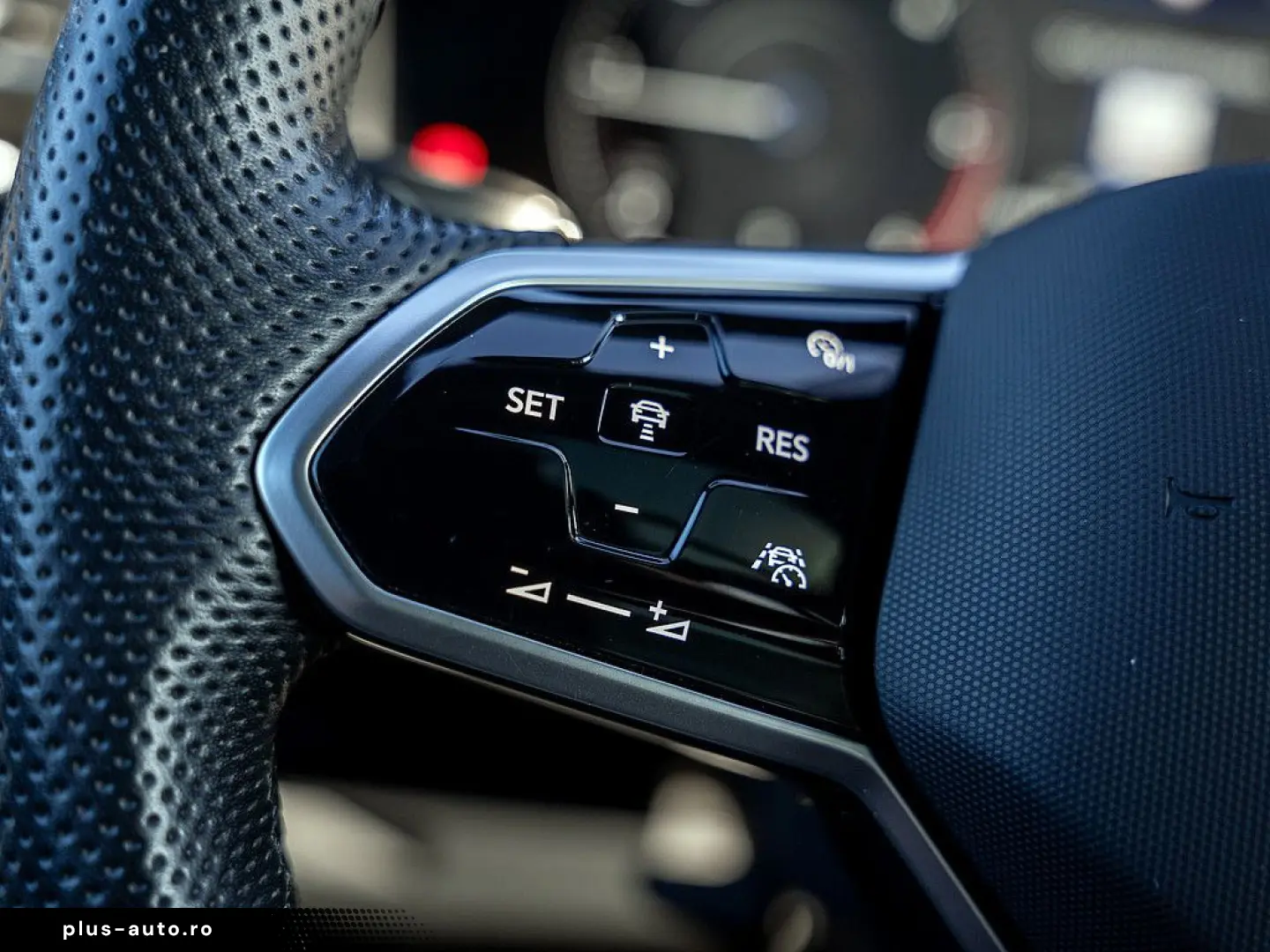 VW Touareg 3.0 V6 TDI R-Line 4M AHK HUD LUFT PANO