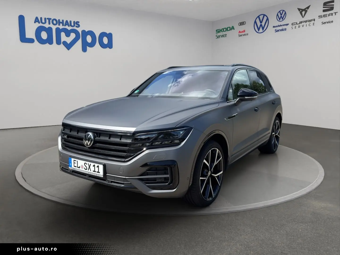 VW Touareg R-Line 3.0 TDI 4MOTION DSG AHK Pano Std-