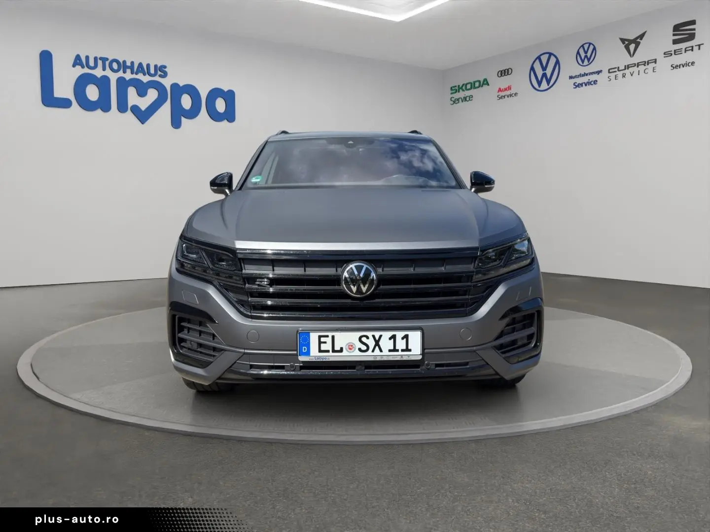 VW Touareg R-Line 3.0 TDI 4MOTION DSG AHK Pano Std-