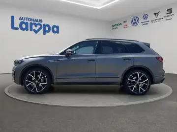 VW Touareg R-Line 3.0 TDI 4MOTION DSG AHK Pano Std-